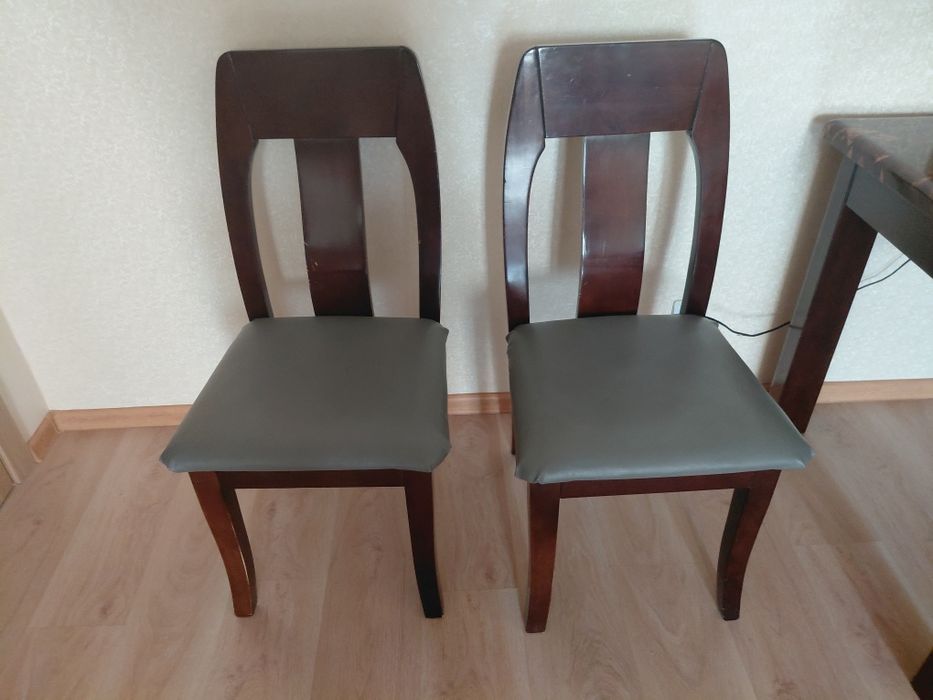 Продам стол со стулями