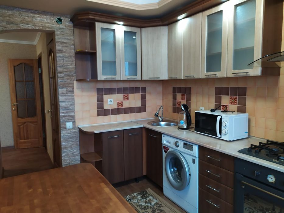 2 ком Ресторан Континент, маг АРС, 5/9, все есть. 150+