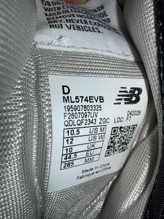 Новые оригинальные кроссовки New Balance 574