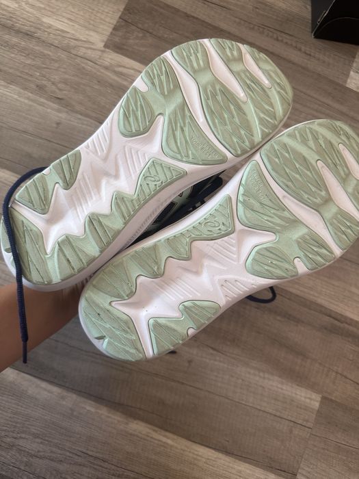 Спорни обувки/маратонки Asics 38 номер