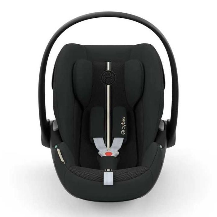 Стол за кола Cybex Cloud G i-Size Plus, черен, с адаптери