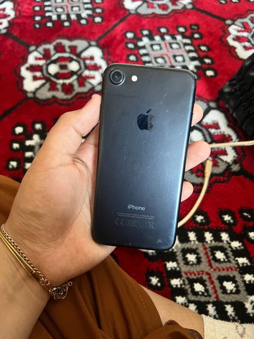 iphone 7 telefon sotiladi telefon sotildi