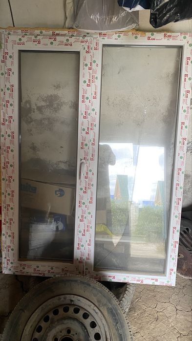 Продаються пластиковые окна и дверь