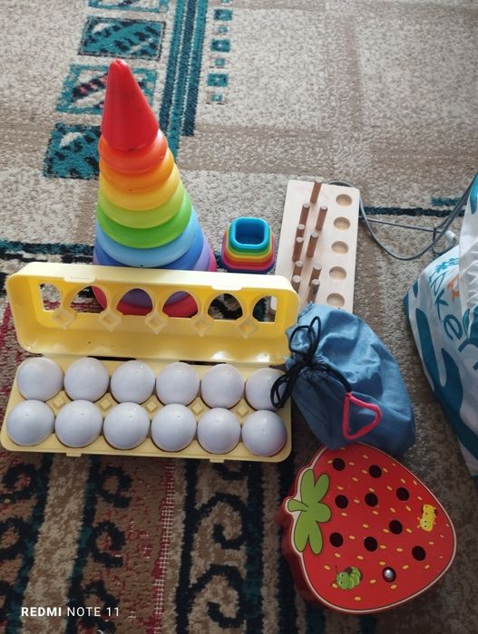 Продам развивающие игрушки