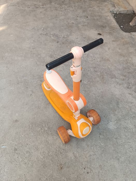 Детский самокат в почти хорошем состоянии
