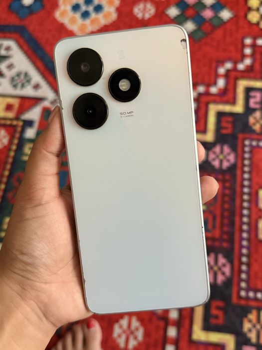 Продам телефон Techno Spark 20C