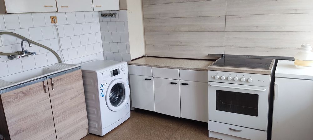 Отдава апартамент под наем в западната част на Казанлък