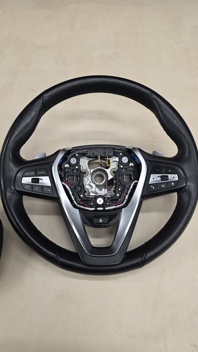 Volan original BMW X5 G05 2019–2023 – Încălzit, vibrații, Lane Assist