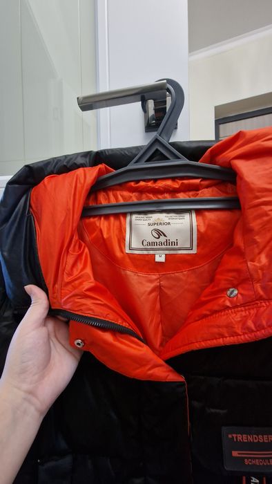 Теплая куртка зимняя возможен торг