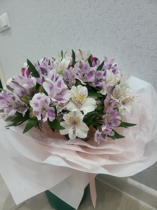 СРОЧНО Продам букеты (цветы)