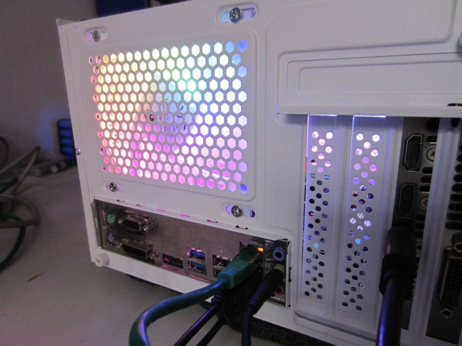 Геймърски  i5-7500, 16GB, с ASUS GTX1070 8GB , 120GB  SSD,  500GB HDD