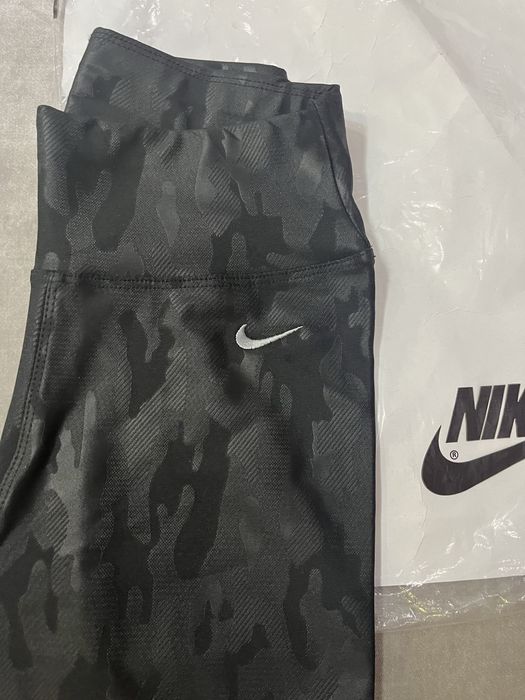 Спортен клин найк, НОВ