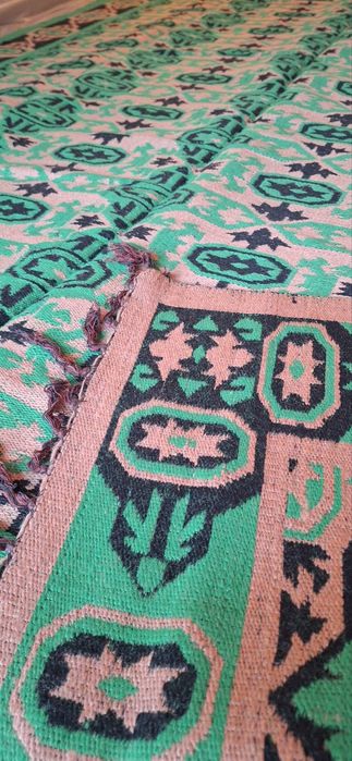 Вълнени килими и пътека