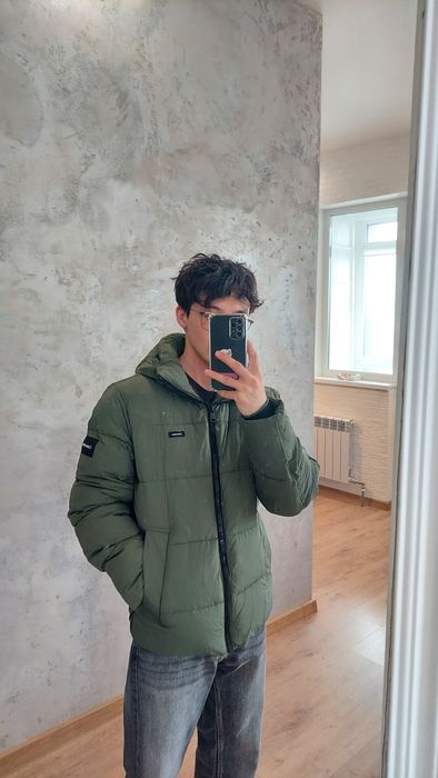 Calvin Klein новая куртка, размер S