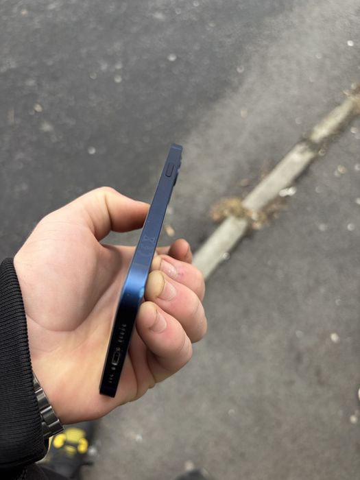 Vând sau schimn 12 în stare bună!!