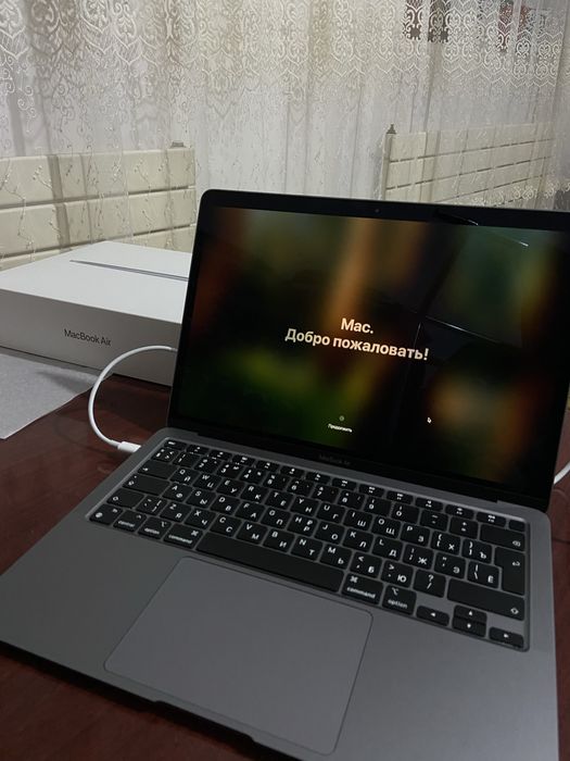 MacBook Air M1 8/256