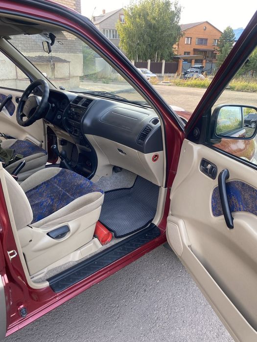 Nissan Terrano 2 r20