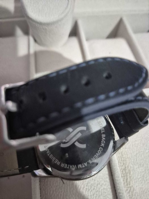 ceas barbatesc Daniel Klein