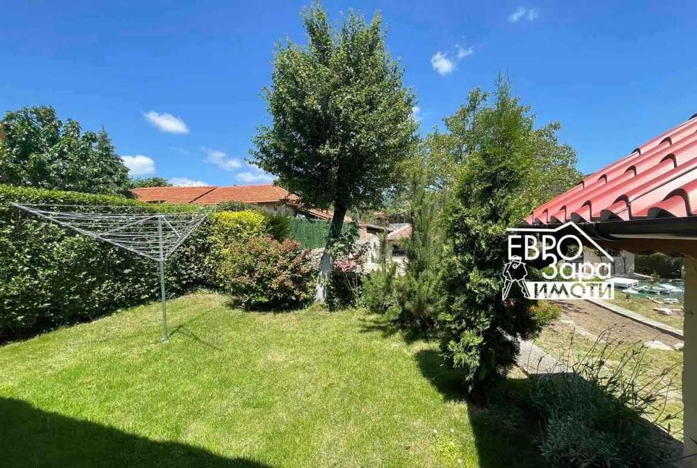 Продава се Къща в с. Лозен, Област Стара Загора - 150 кв.м за 1133 €/кв.м - Снимка #2