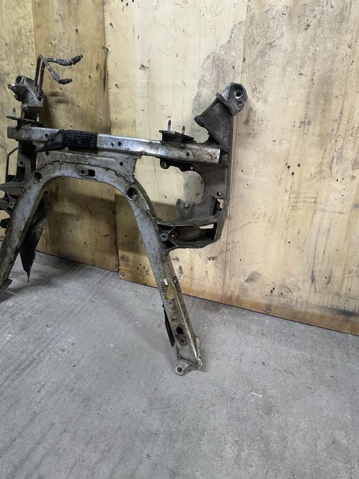 Передняя балка bmw E65 E66