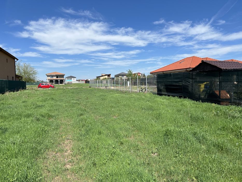 Teren intravilan de vanzare