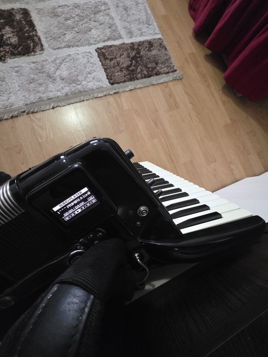 Acordeon Roland Fr 7x/Set Tonuri 2025/Ritmuri