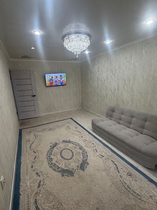 Сдам 2 комнт квартиру в центре