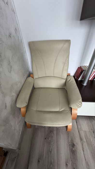 Vand 2 fotolii sufragerie