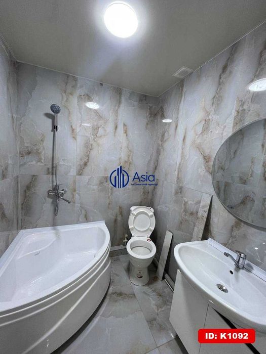 K1092 Konechka qizil g'ishtli domdan 2xonalik kvartira sotiladi