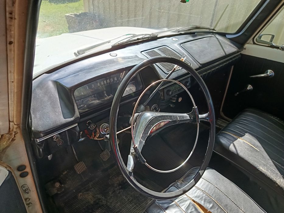 Москвич 408 с горни скорости