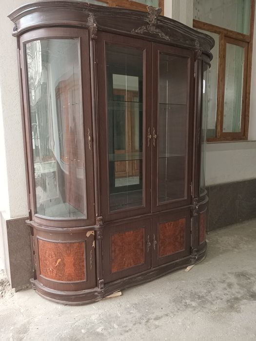 Большая ,старая СТЕНКА