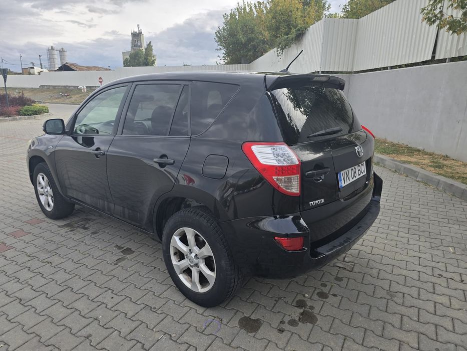 Toyota RAV4 2010 – 4x4, Cutie Automată / Padele, Mecanică Impecabilă (Casetă direcție nouă)