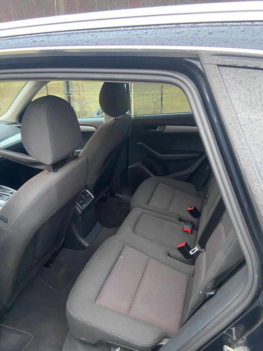 Vand/schimb Audi Q5 quattro 2012 cu Dacia Spring