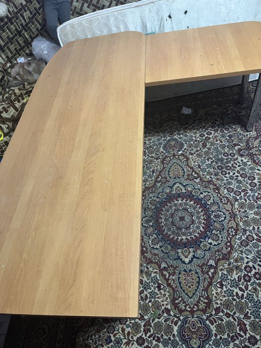 Продам стол в отличном состоянии