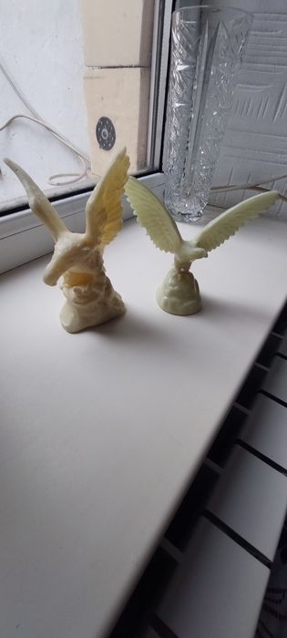 Продам  антиквариат  двух  орлов.