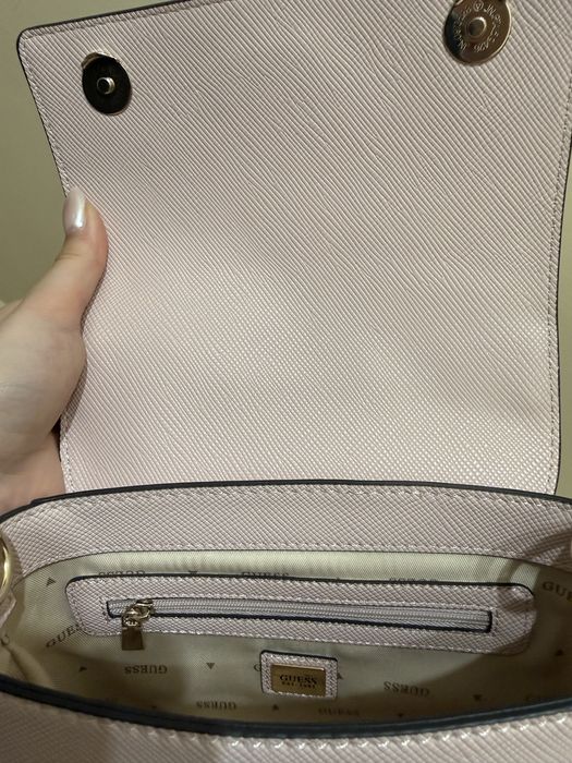 Малка чанта Guess - розова