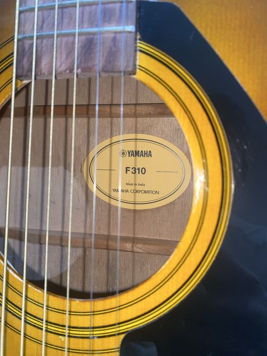 Гитара акустическая