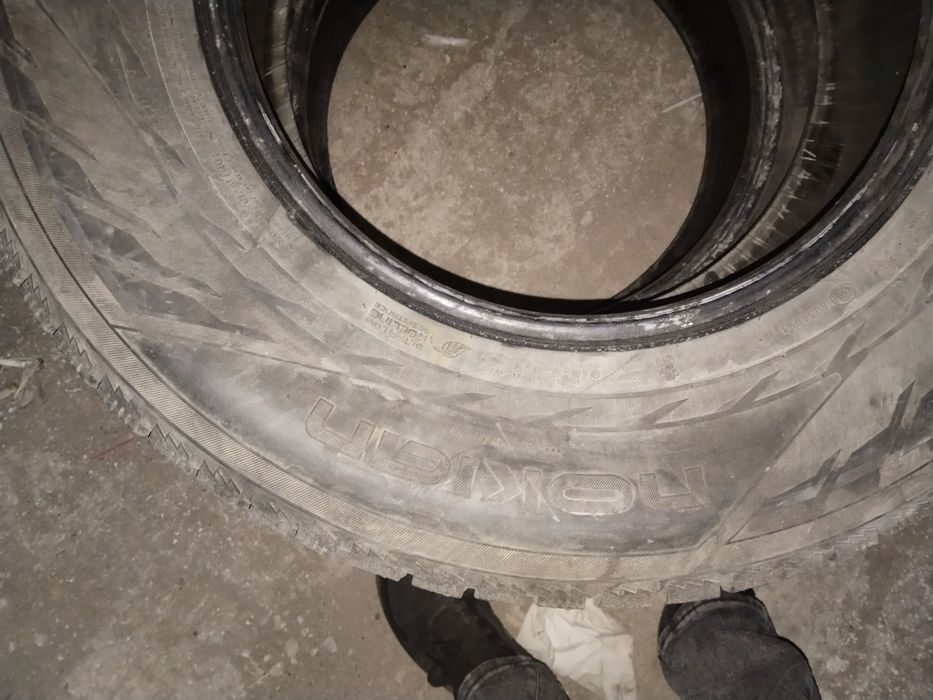 Продаётся шины в нормальном состоянии