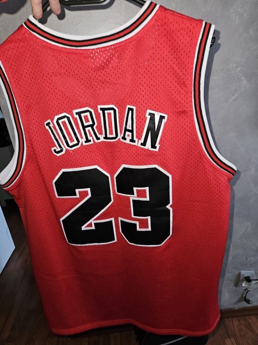 Vând Chicago Bulls Jersey Michael Jordan mărimea S