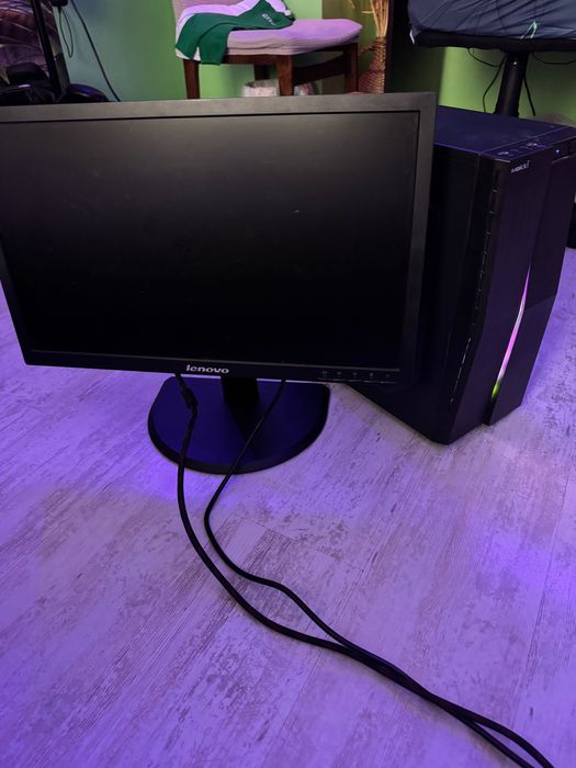 Геймърски компютър+Монитор