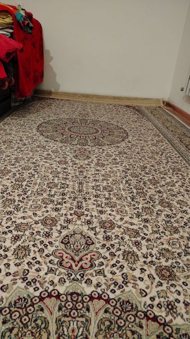 Продам ковер срочно