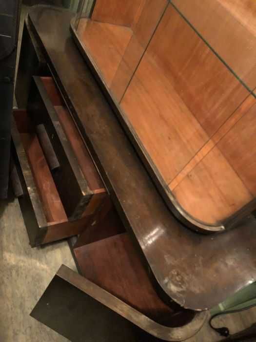 Антикварни мебели масив от 1930те