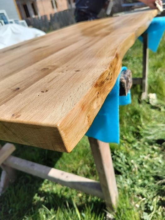 Masă din lemn masiv de stejar – stil natural