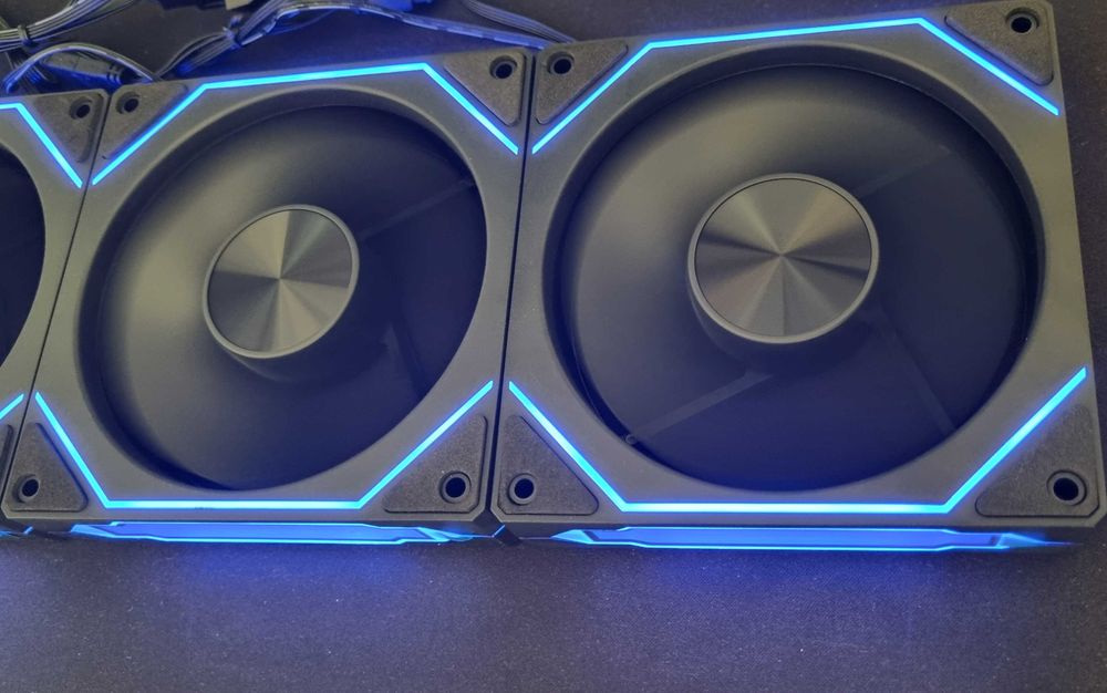 Ventilatoare PC ARGB ID-Cooling 120mm PWM 800-1600RPM  negru