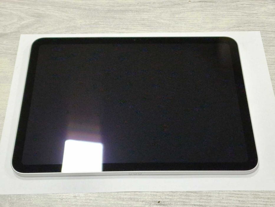 Apple iPad 10.9" (2022) Wi-Fi – 64GB – отлично състояние