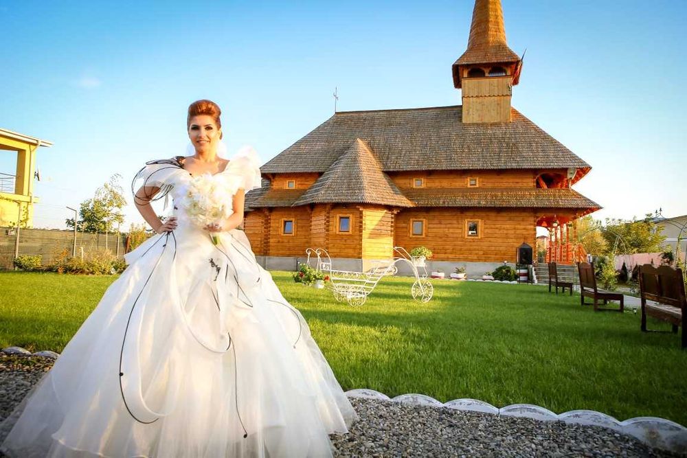 Rochie de mireasa Nanette, model spectaculos!