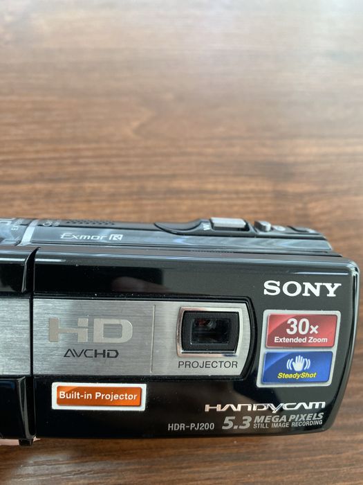 Срочно продам видеокамеру