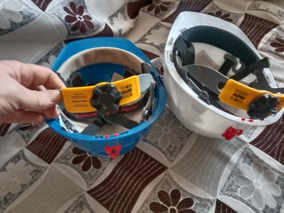 Каска строительная. Новая.