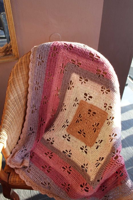 Плетено бебешко одеяло