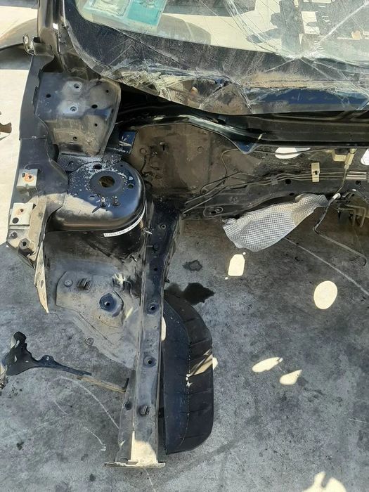 Lonjeron cu semi aripa dreapta mazda 2 de